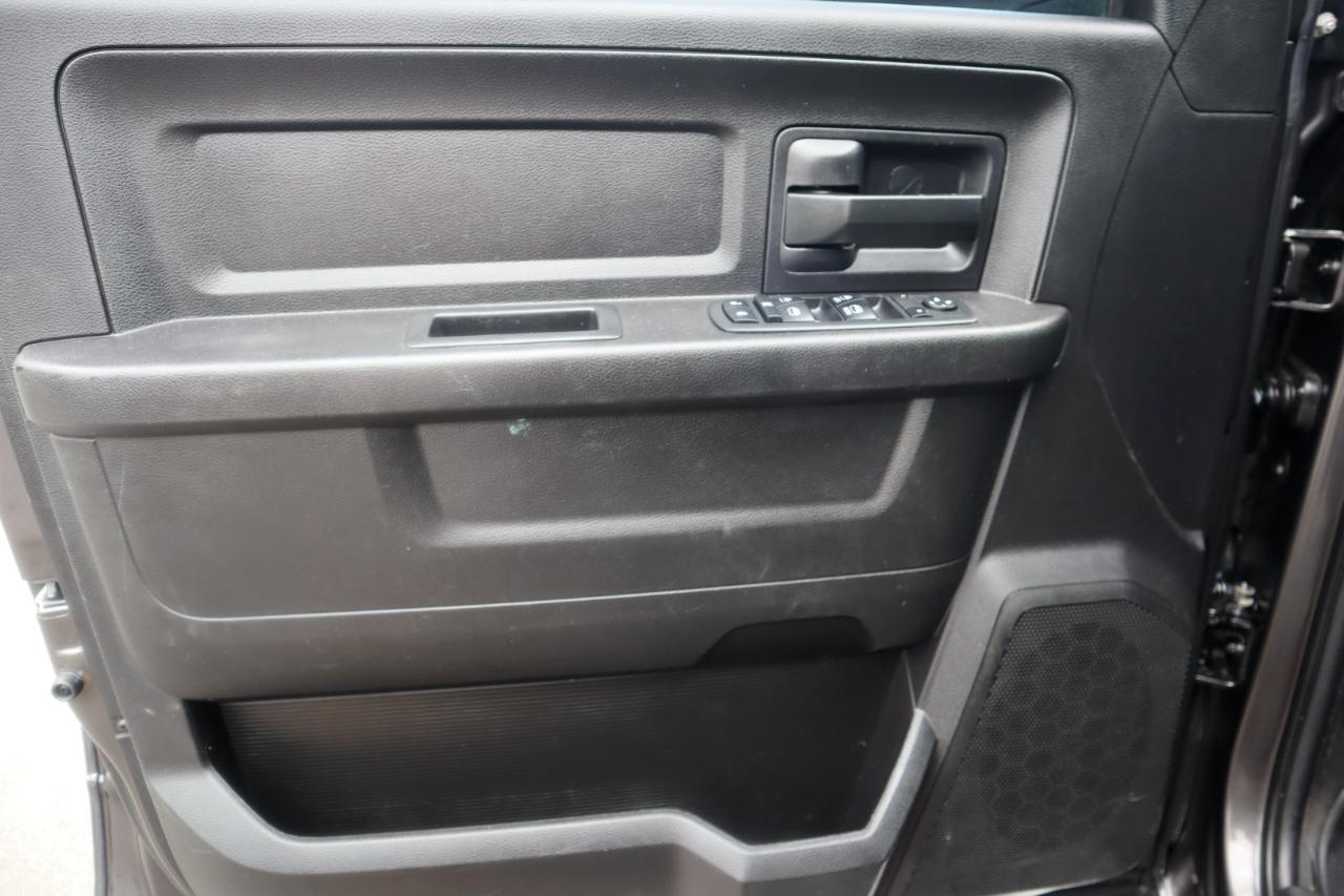 RAM 2500 Tradesman 4x4 Crew Cab 6'4" Box 2018