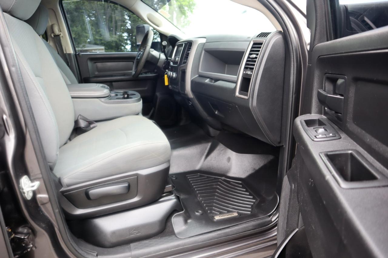 RAM 2500 Tradesman 4x4 Crew Cab 6'4" Box 2018
