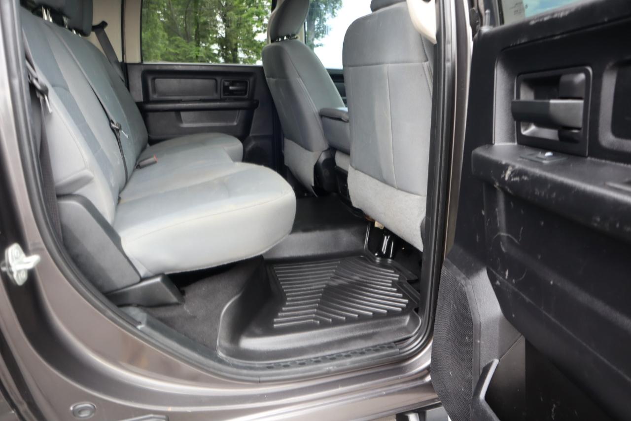 RAM 2500 Tradesman 4x4 Crew Cab 6'4" Box 2018