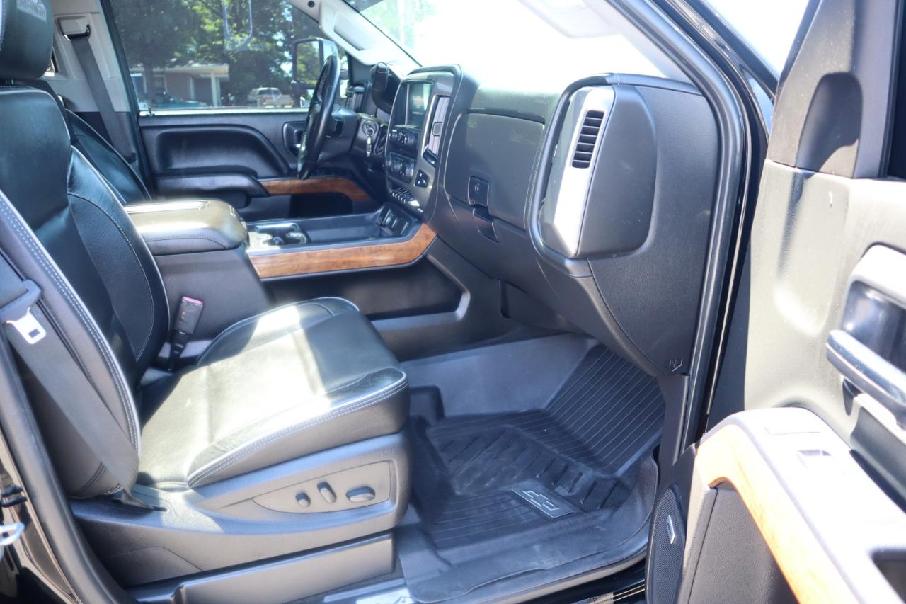 Chevrolet Silverado 3500HD 4WD Crew Cab 167.7" High Country 2018