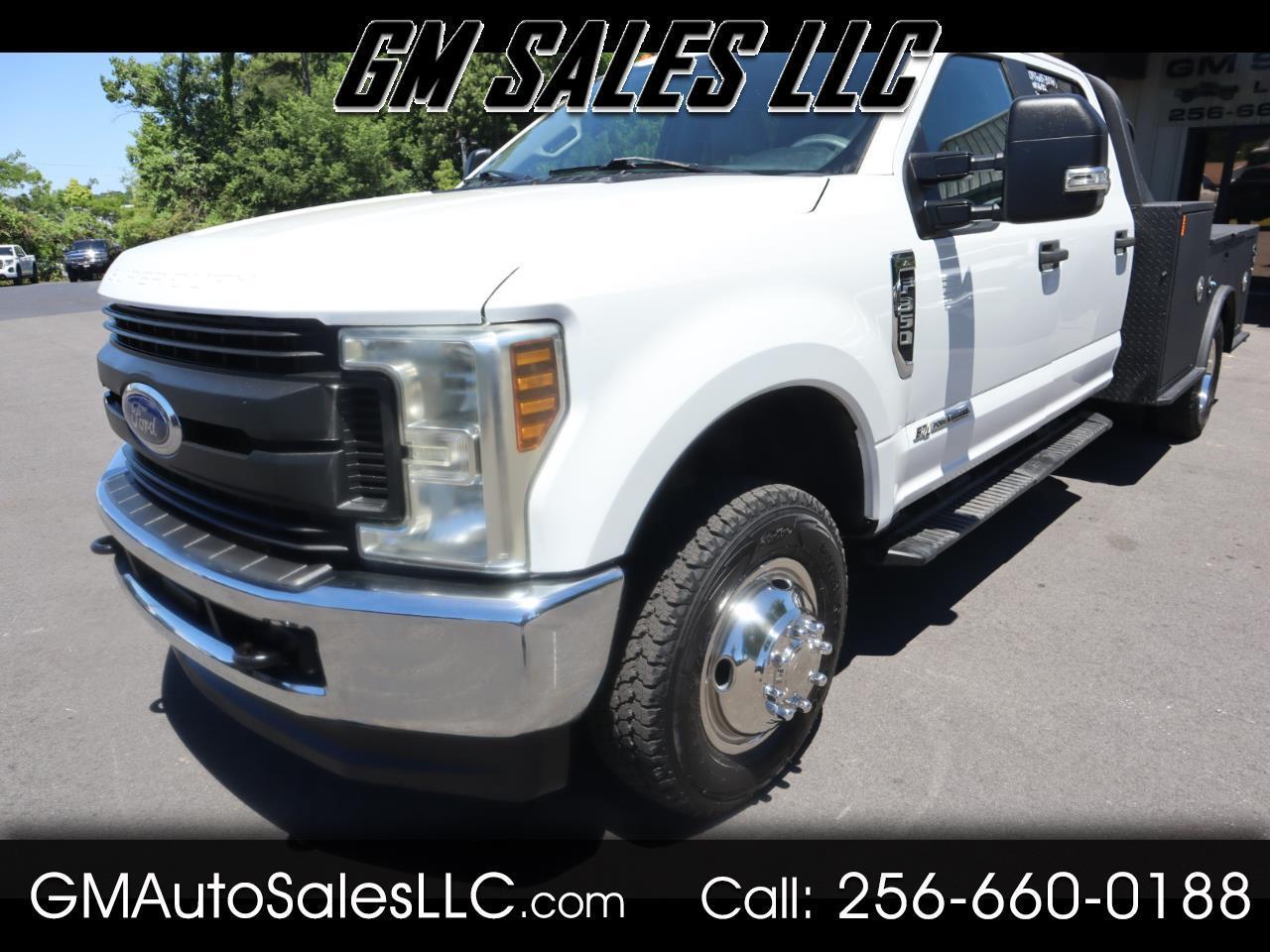 Ford Super Duty F-350 DRW Lariat 4WD Crew Cab 179" WB 60" CA 2019