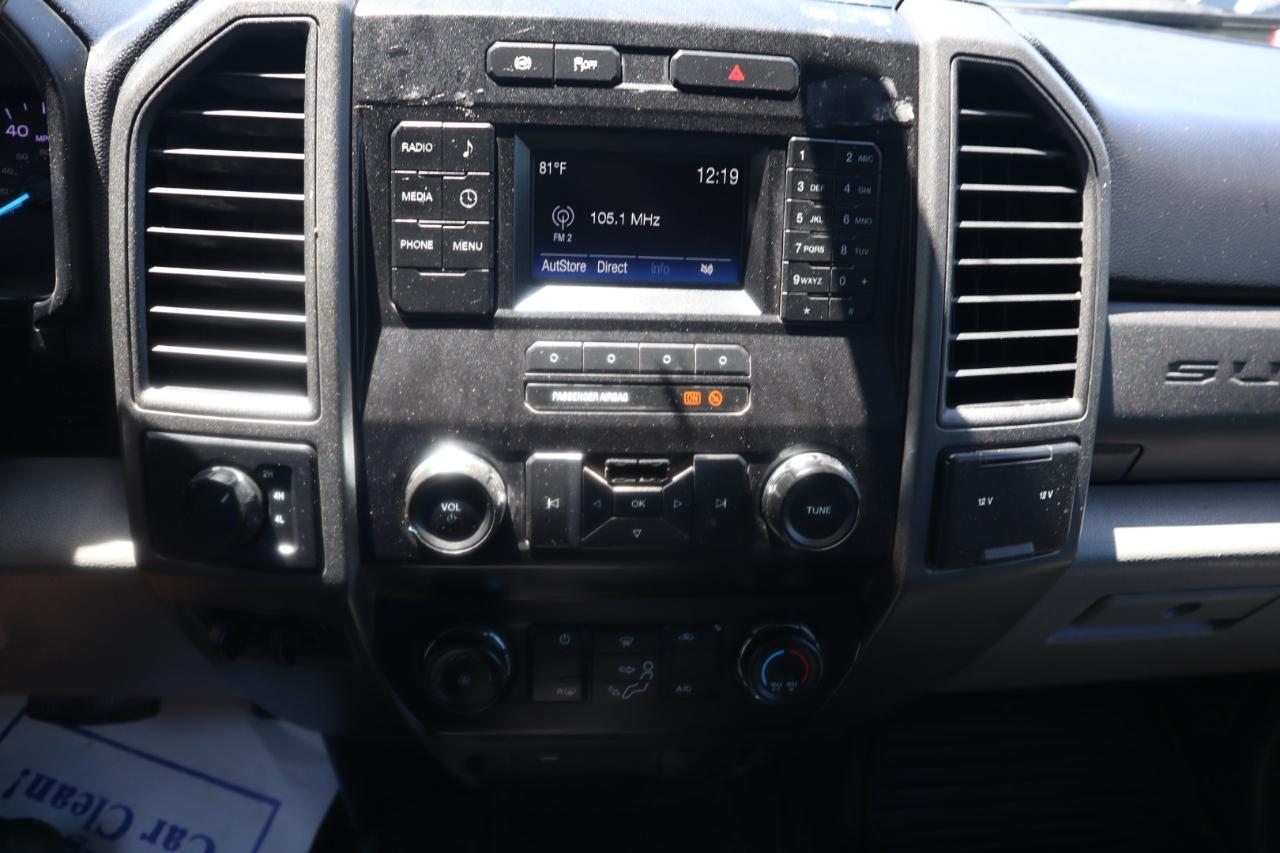 Ford Super Duty F-350 DRW Lariat 4WD Crew Cab 179" WB 60" CA 2019