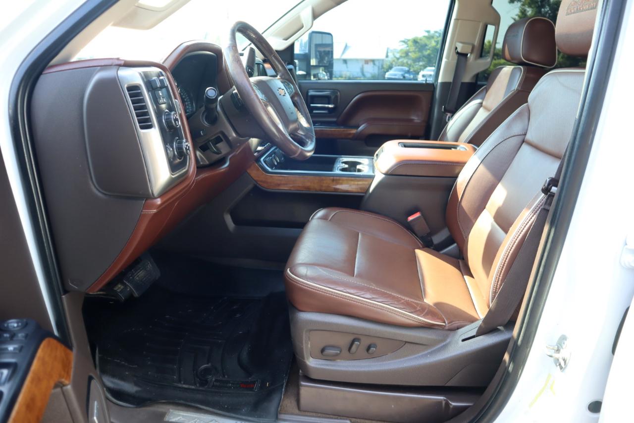 Chevrolet Silverado 2500HD 4WD Crew Cab 153.7" High Country 2016