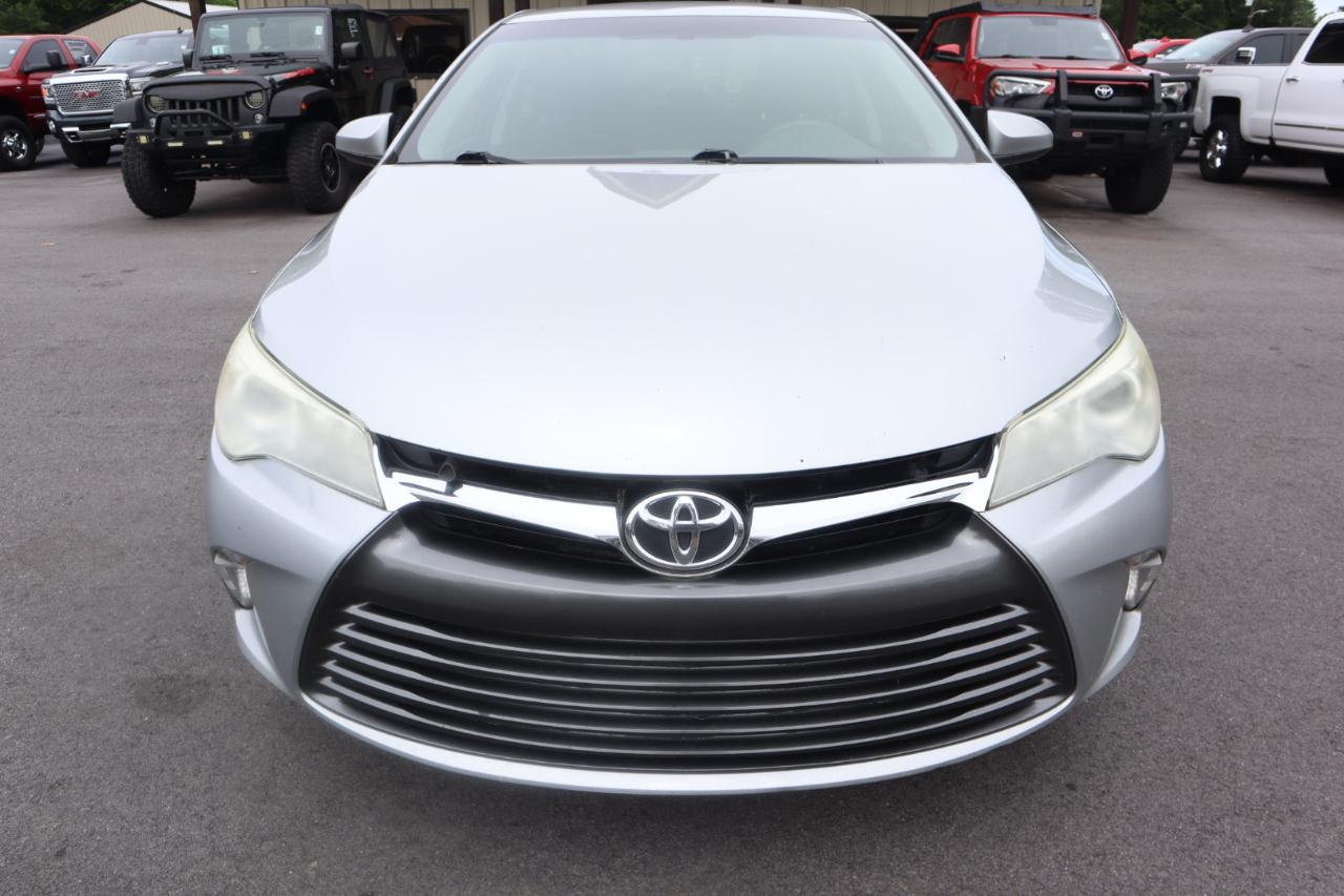 Toyota Camry LE Auto (Natl) 2017
