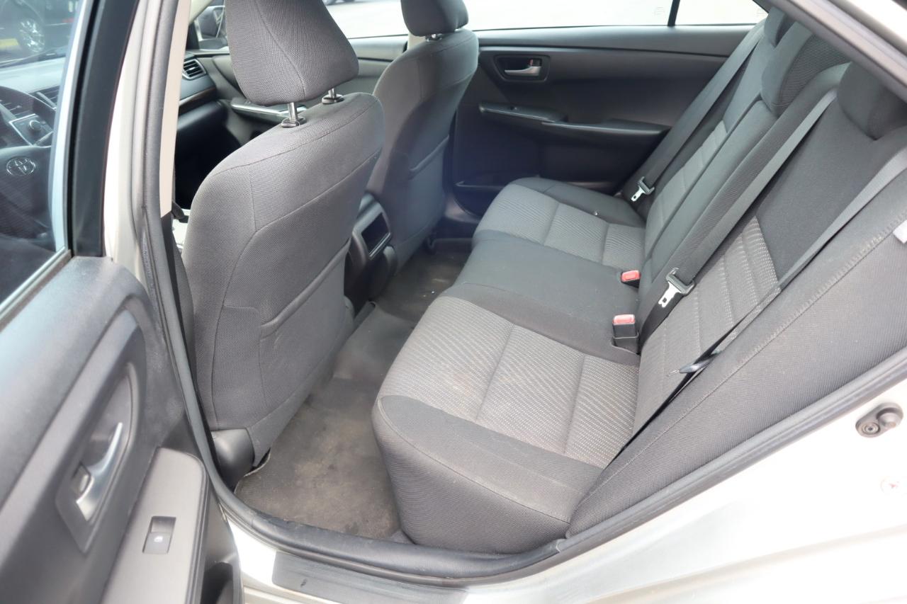 Toyota Camry LE Auto (Natl) 2017