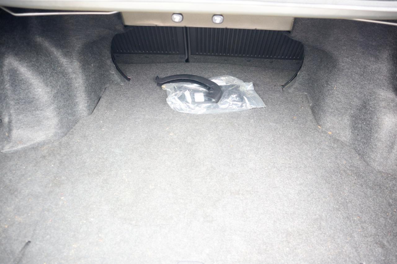 Toyota Camry LE Auto (Natl) 2017
