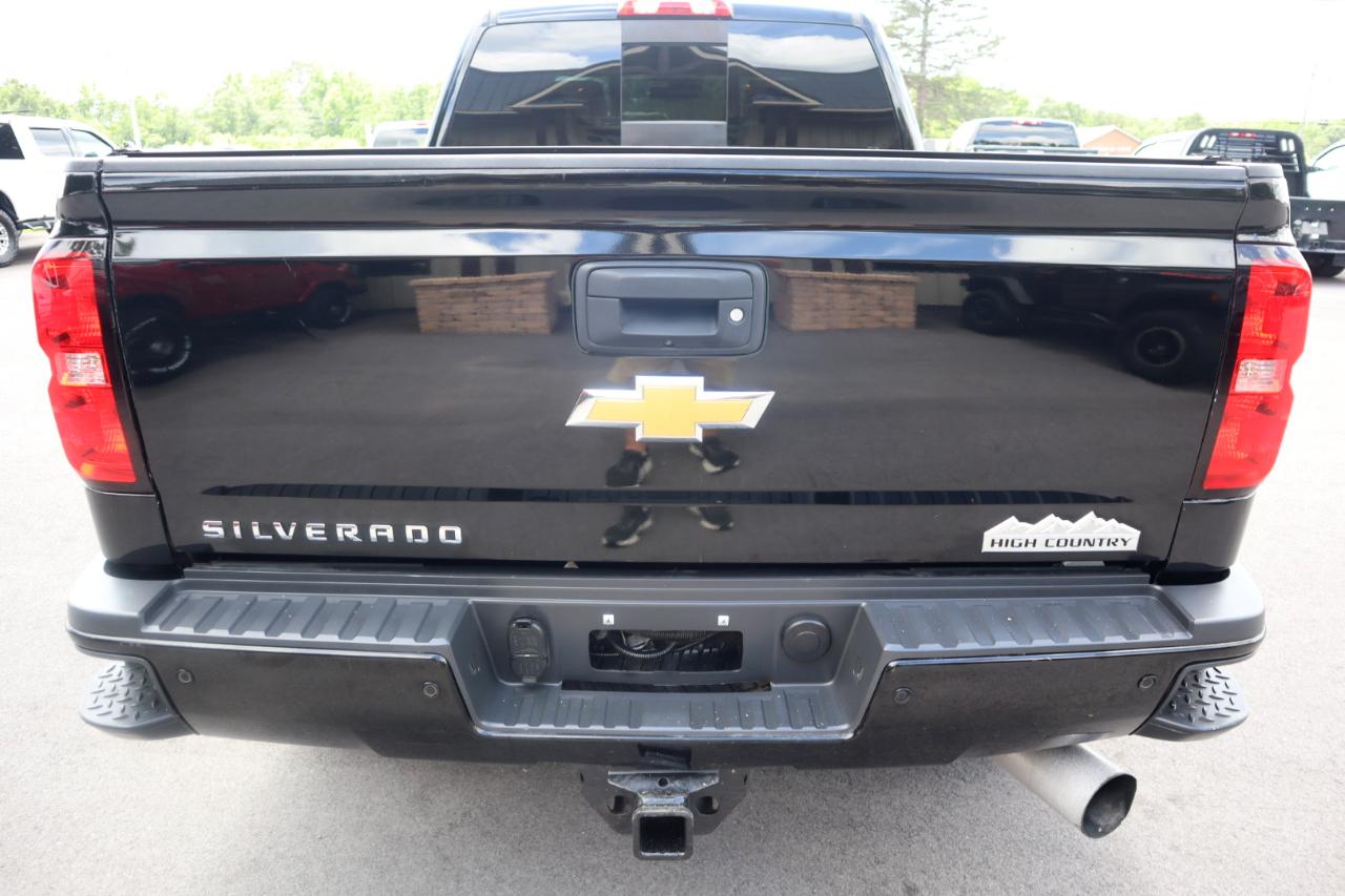 Chevrolet Silverado 2500HD 4WD Crew Cab 153" High Country 2017