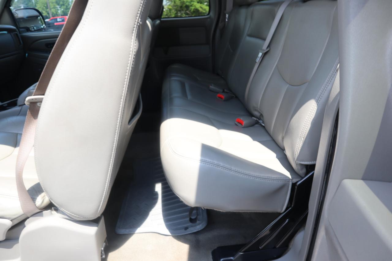 Chevrolet Silverado 1500 Ext Cab 134.0" WB 4WD LT3 2006