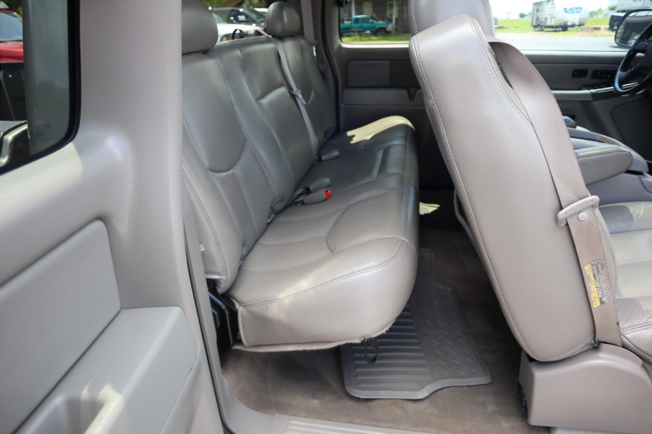 Chevrolet Silverado 1500 Ext Cab 134.0" WB 4WD LT3 2006