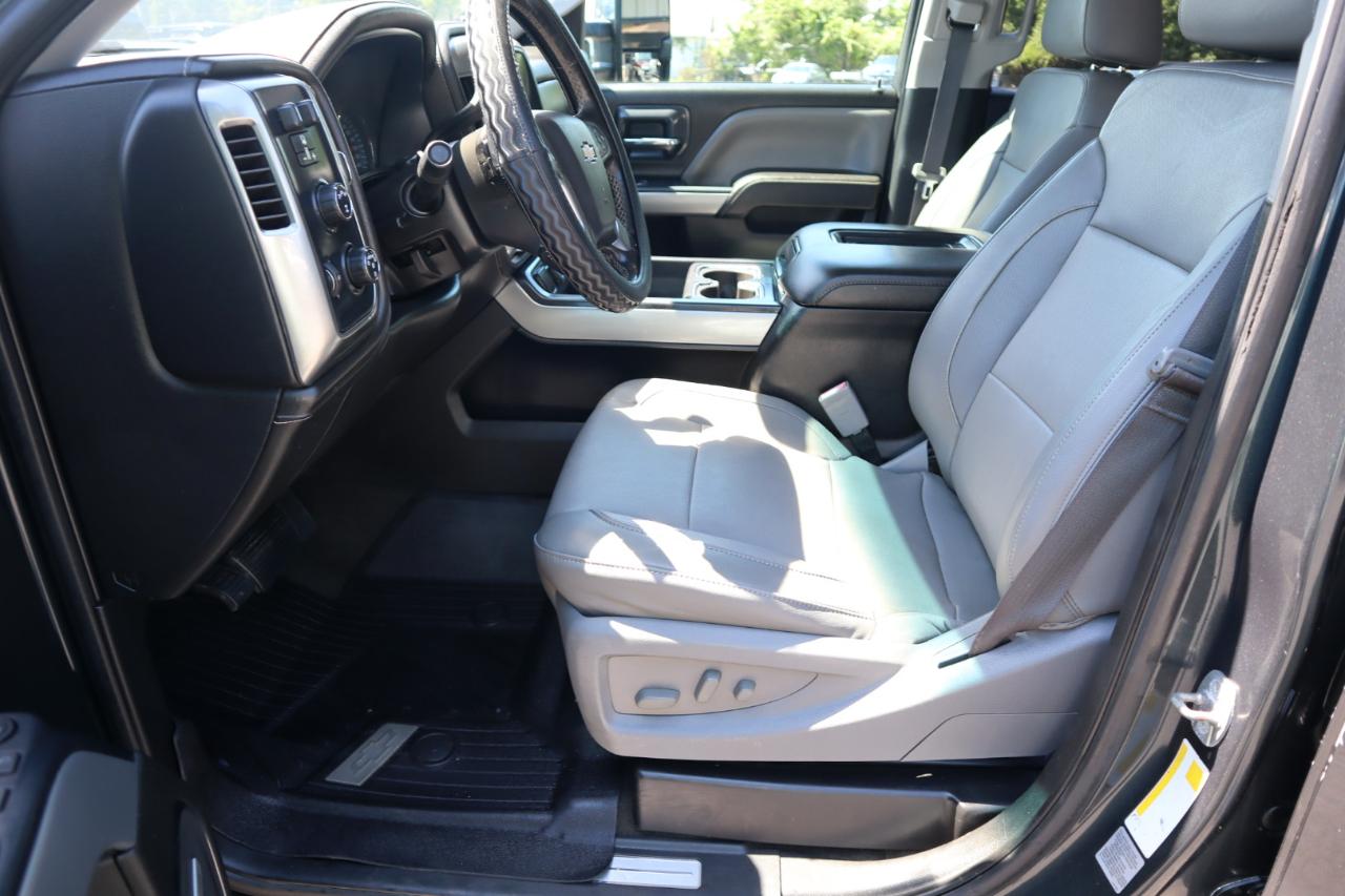 Chevrolet Silverado 2500HD 4WD Crew Cab 153.7" LTZ 2017