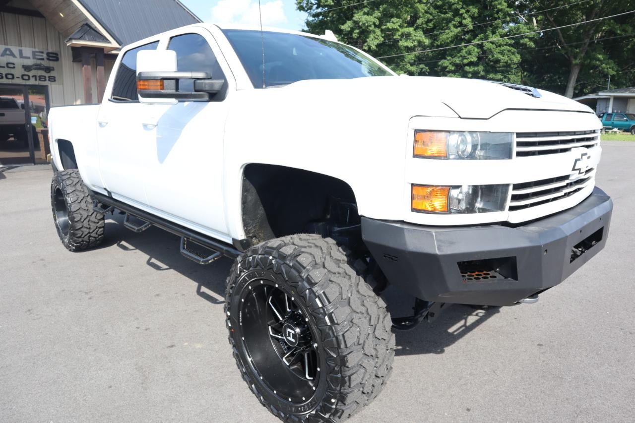 Chevrolet Silverado 2500HD 4WD Crew Cab 153.7" High Country 2017