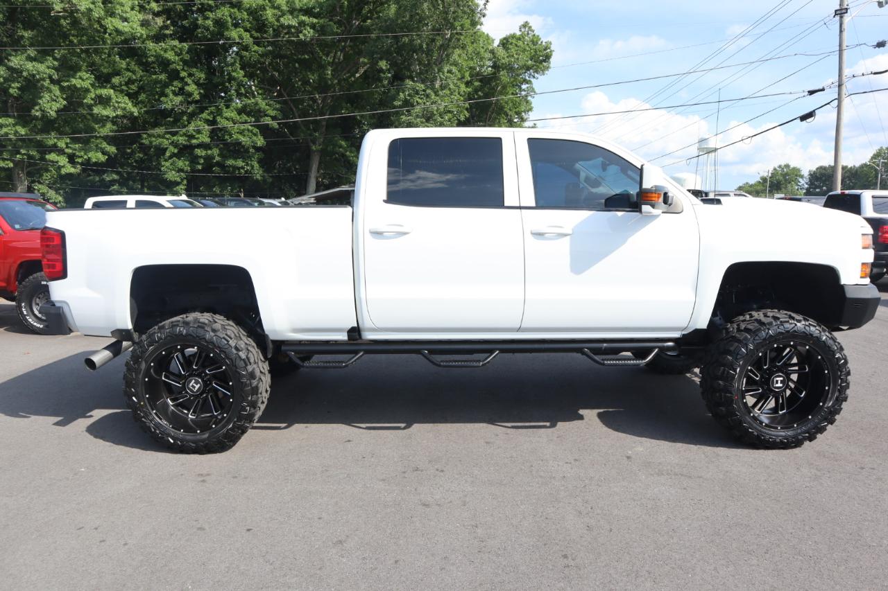 Chevrolet Silverado 2500HD 4WD Crew Cab 153.7" High Country 2017