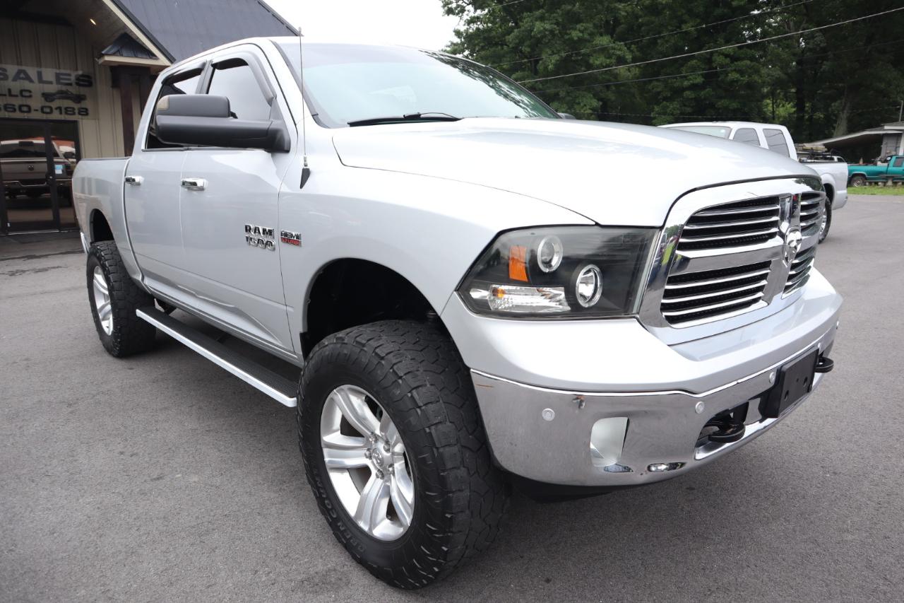 RAM 1500 4WD Crew Cab 140.5" Big Horn 2014