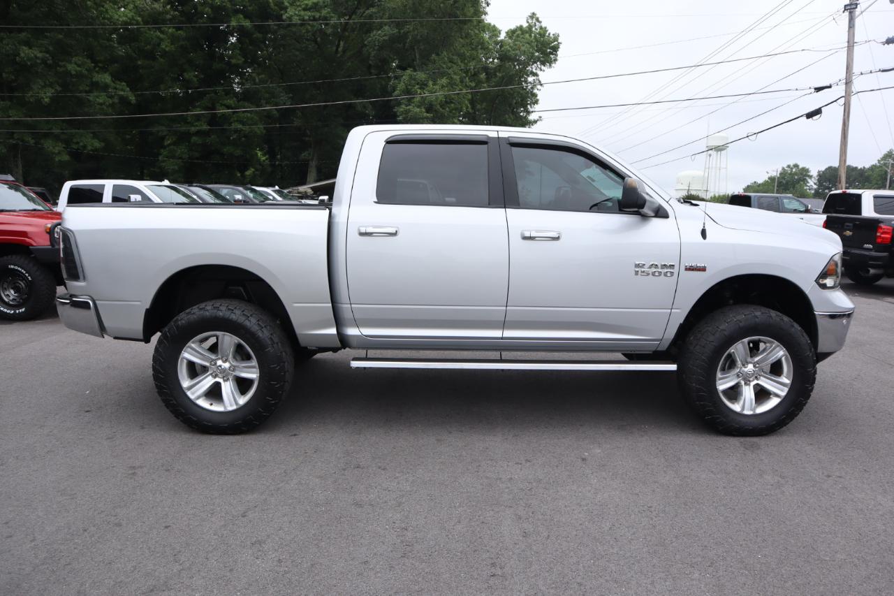RAM 1500 4WD Crew Cab 140.5" Big Horn 2014
