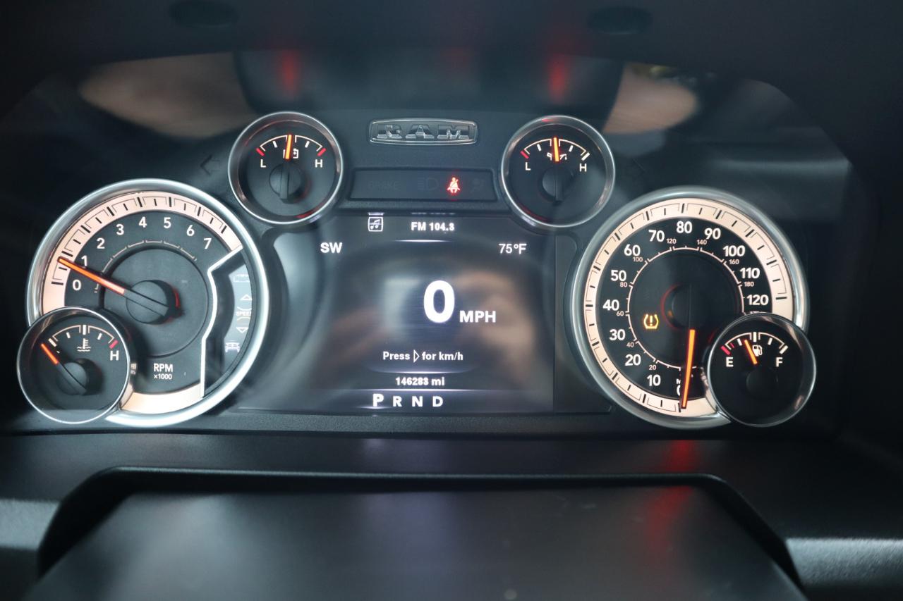RAM 1500 4WD Crew Cab 140.5" Big Horn 2014