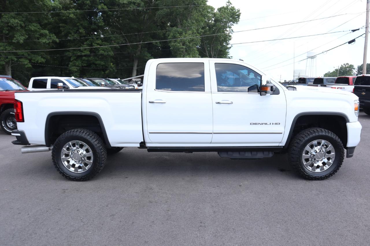 GMC Sierra 2500HD 4WD Crew Cab 153.7" Denali 2017