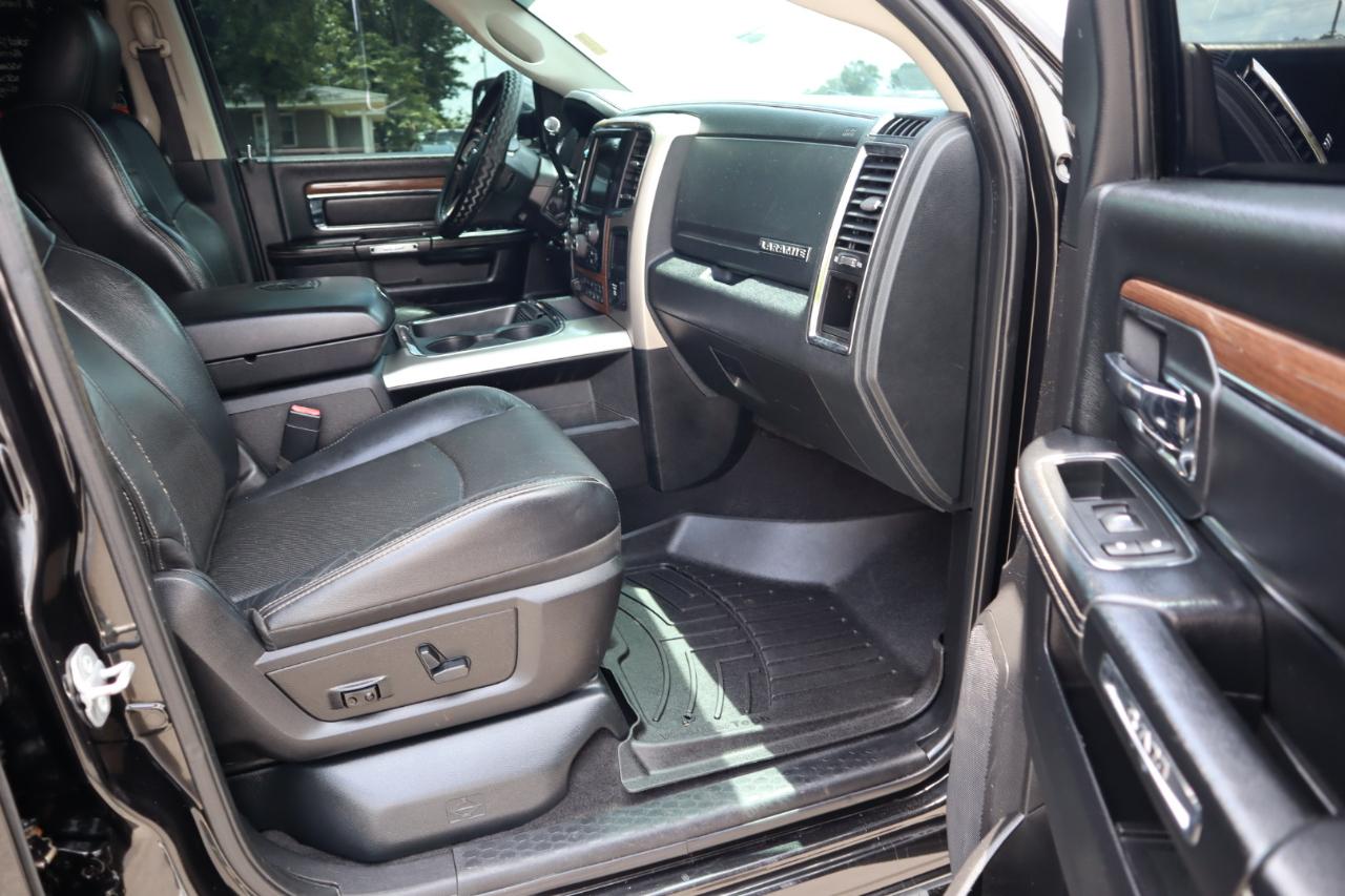 RAM 3500 4WD Mega Cab 160.5" Laramie 2016