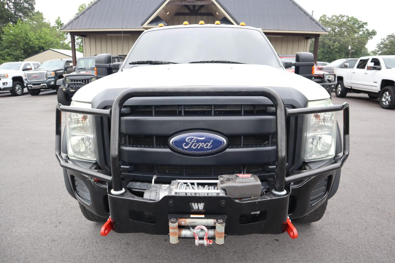 Ford Super Duty F-550 DRW 4WD Crew Cab 176" WB 60" CA Lariat 2015