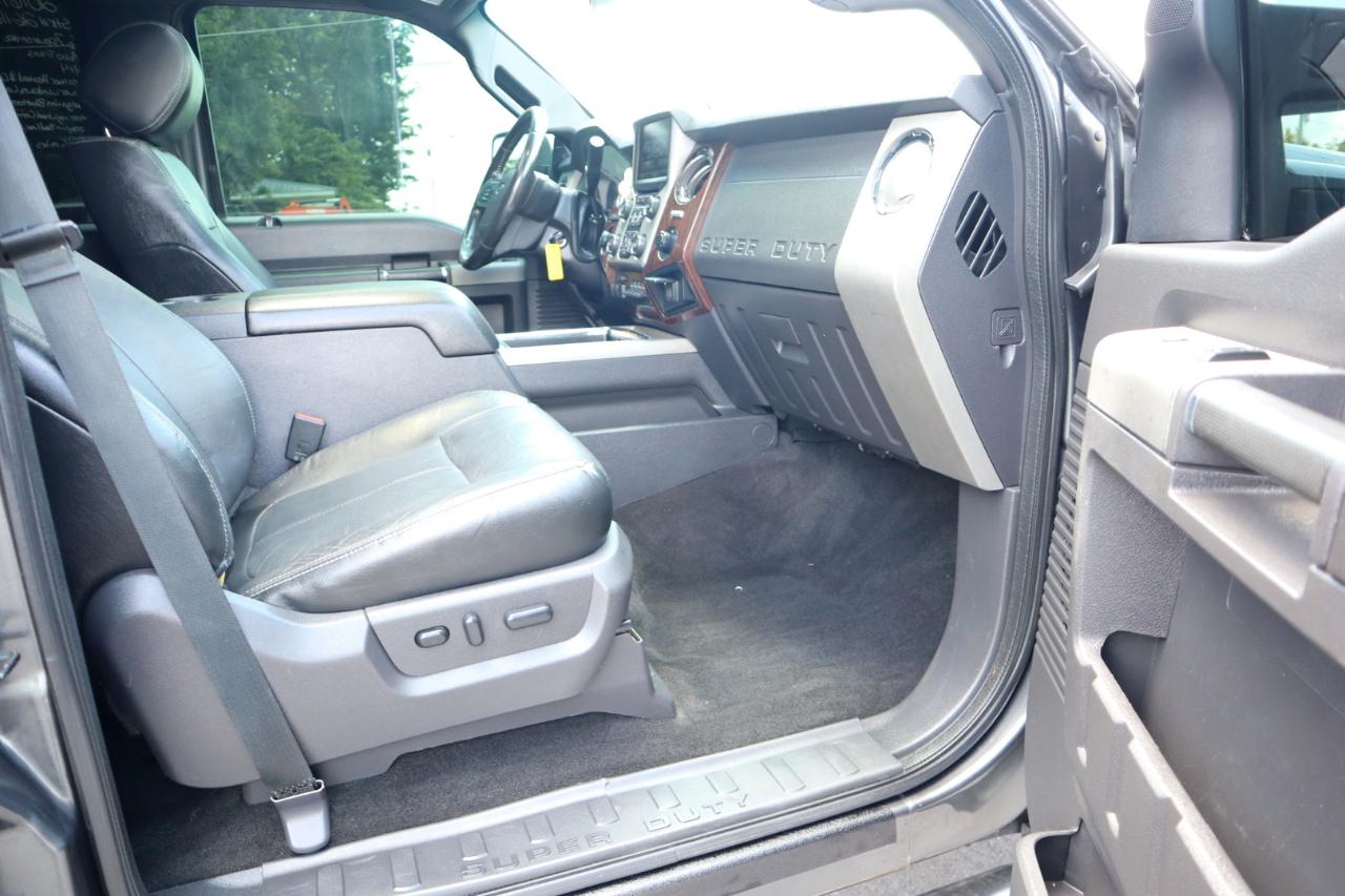 Ford Super Duty F-250 SRW 4WD Crew Cab 156" Lariat 2016