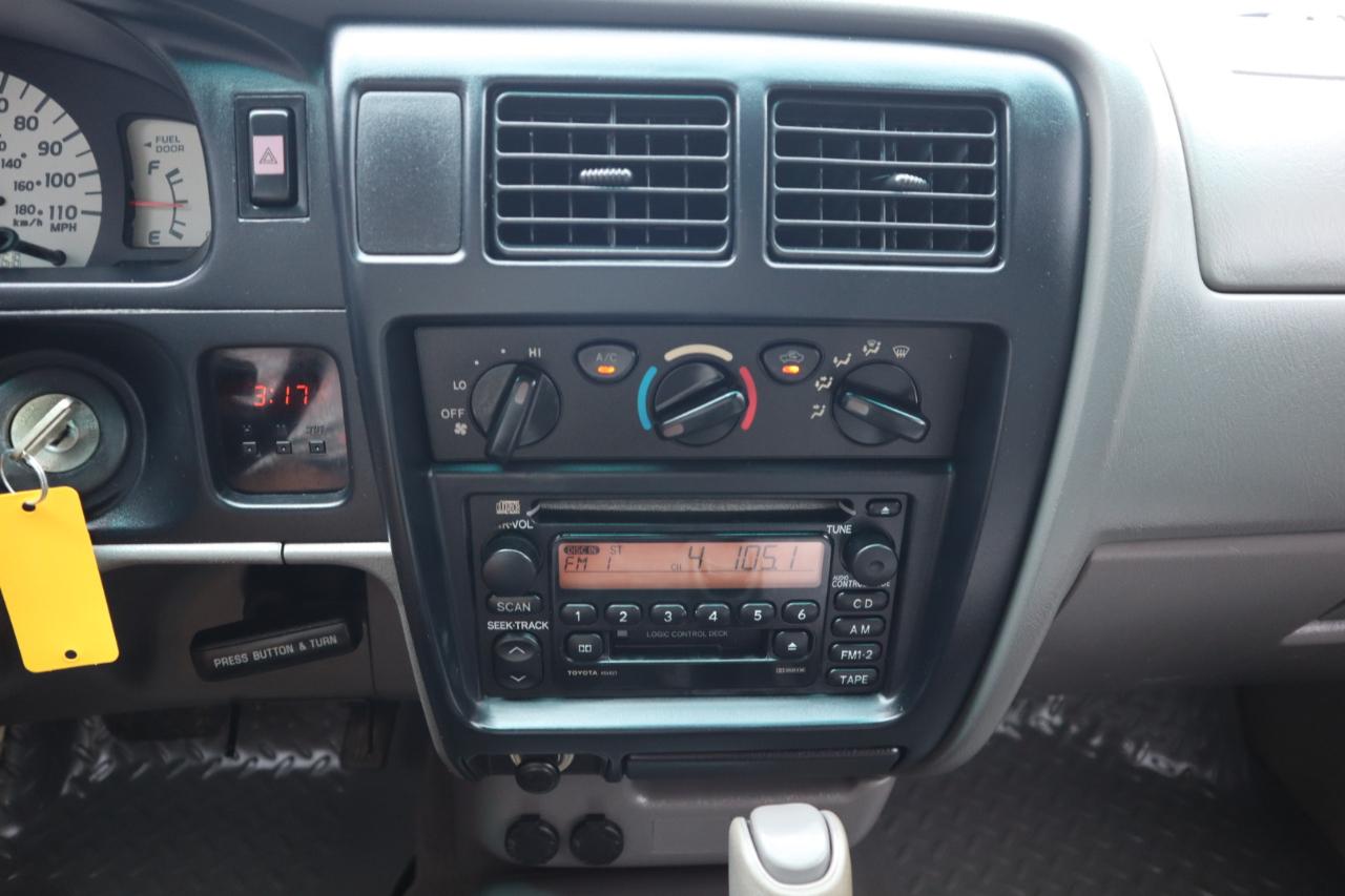 Toyota Tacoma DoubleCab V6 Auto 4WD (Natl) 2002