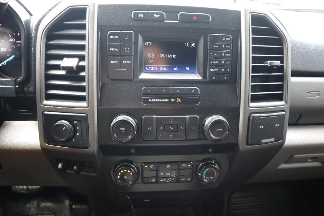 Ford Super Duty F-350 DRW 4WD Crew Cab 172" XL 2019
