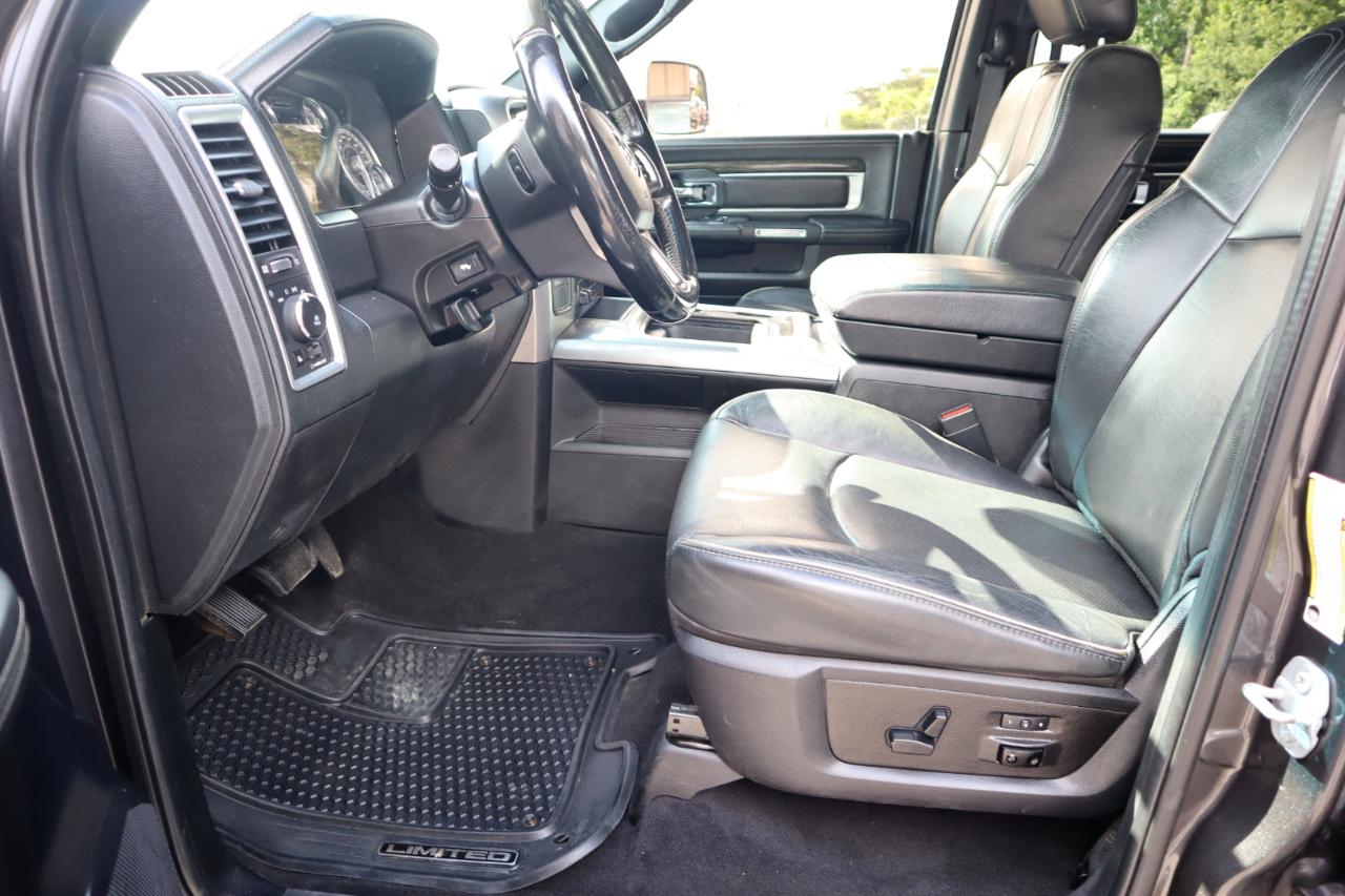 RAM 3500 Limited 4x4 Crew Cab 8' Box 2018