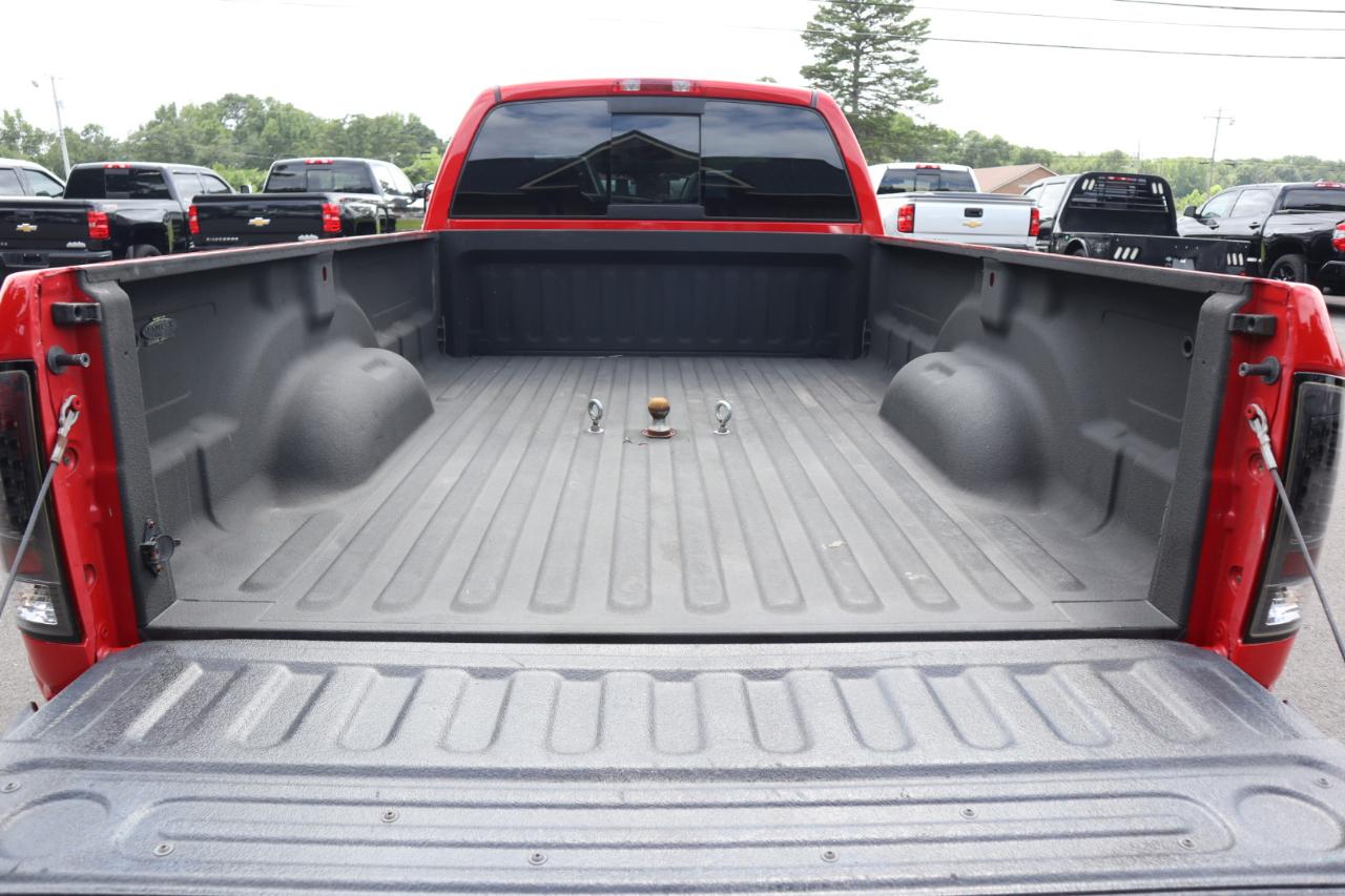 Dodge Ram 3500 4dr Quad Cab 160.5" WB DRW 4WD SLT 2004
