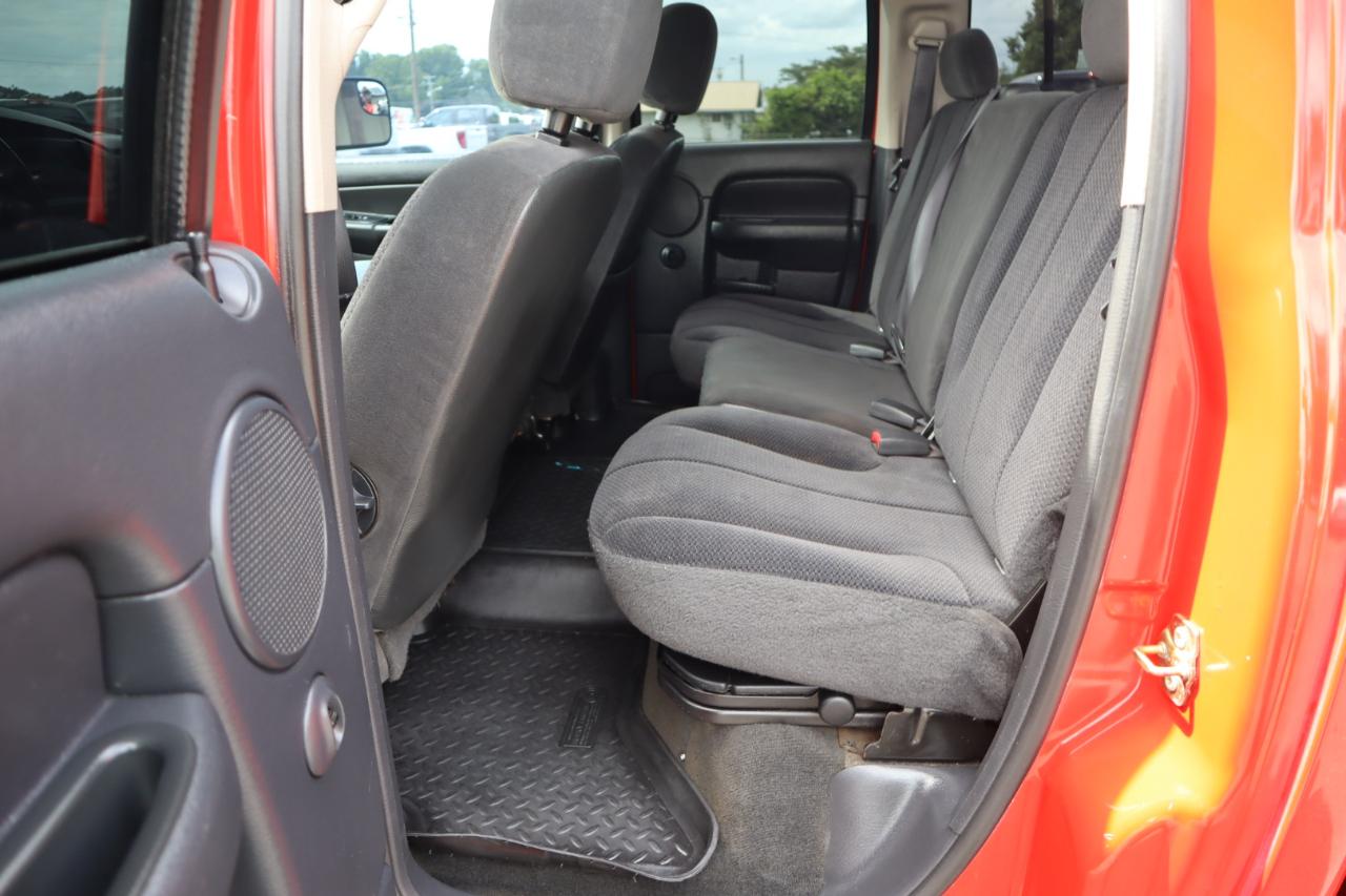 Dodge Ram 3500 4dr Quad Cab 160.5" WB DRW 4WD SLT 2004