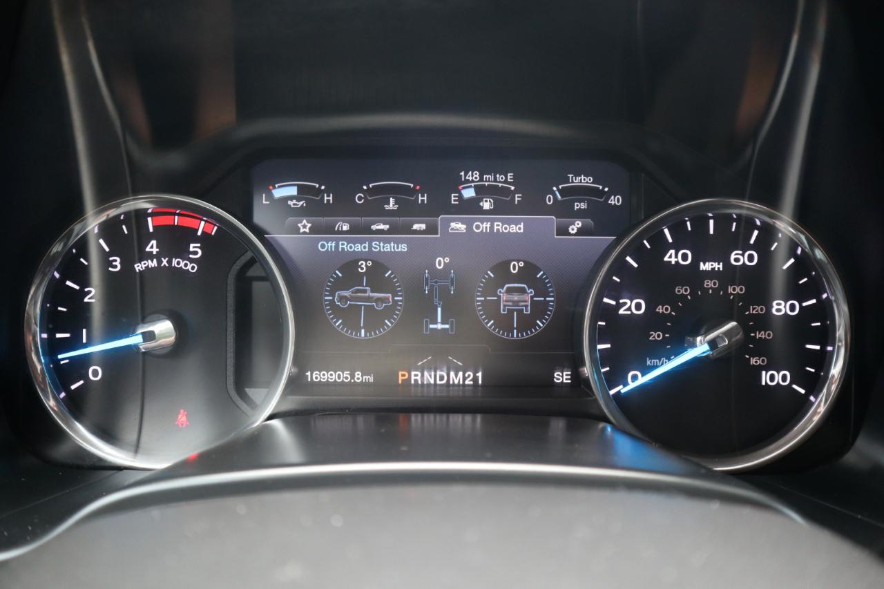 Ford Super Duty F-450 DRW Lariat 4WD Crew Cab 8' Box 2017