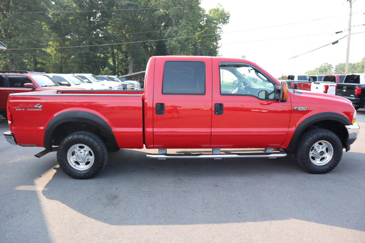 Ford Super Duty F-250 Crew Cab 156" Lariat 4WD 2003