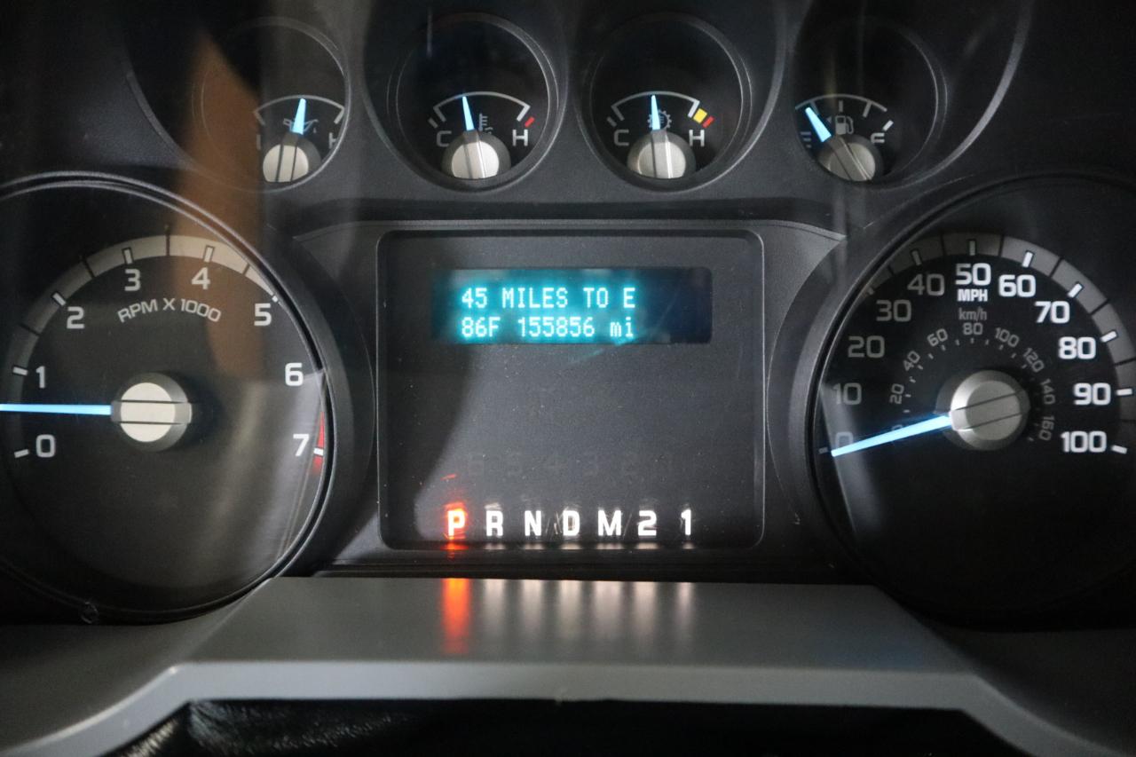 Ford Super Duty F-350 DRW 4WD Crew Cab 176" WB 60" CA XL 2015