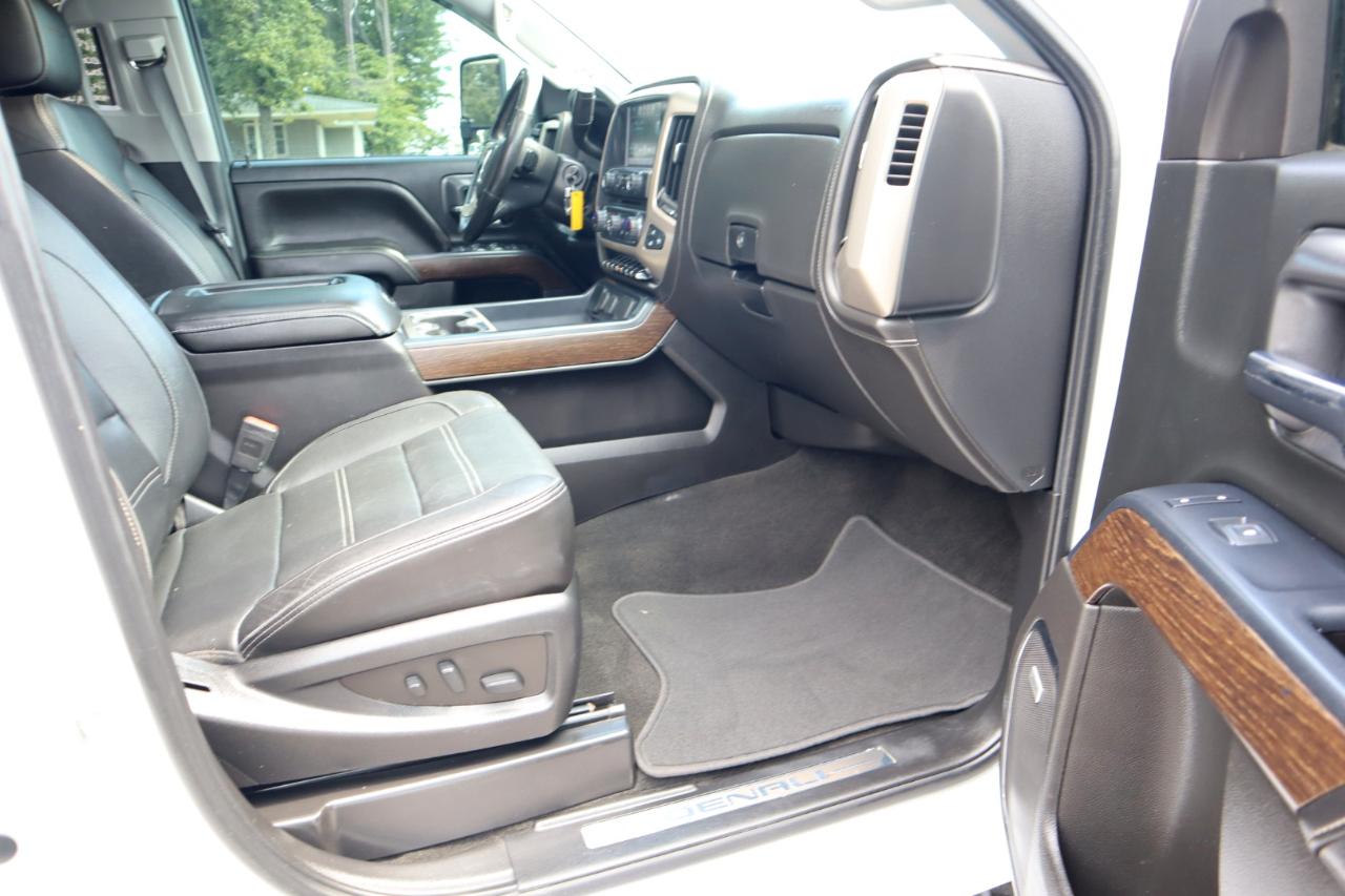 GMC Sierra 2500HD 4WD Crew Cab 153.7" Denali 2018