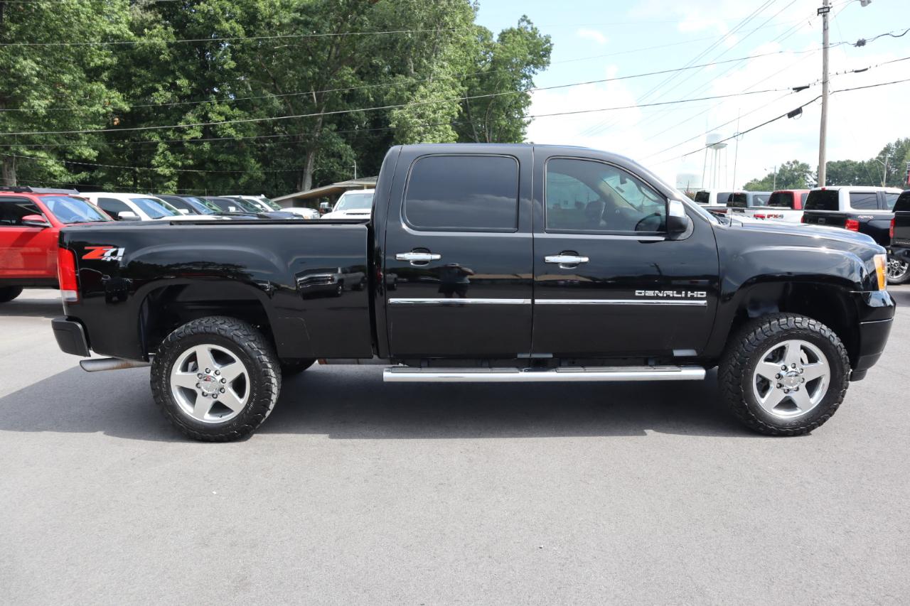 GMC Sierra 2500HD 4WD Crew Cab 153.7" Denali 2013