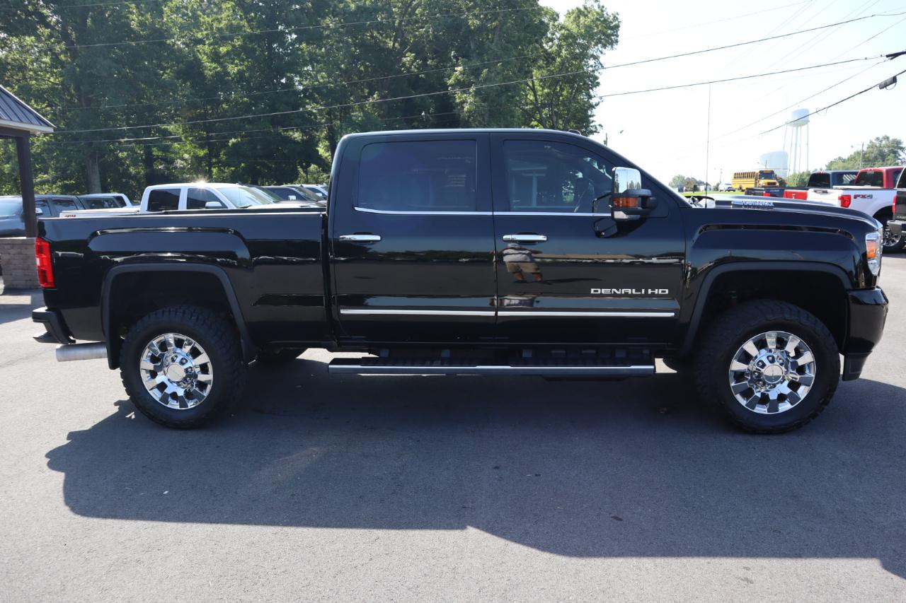 GMC Sierra 2500HD 4WD Crew Cab 153.7" Denali 2017