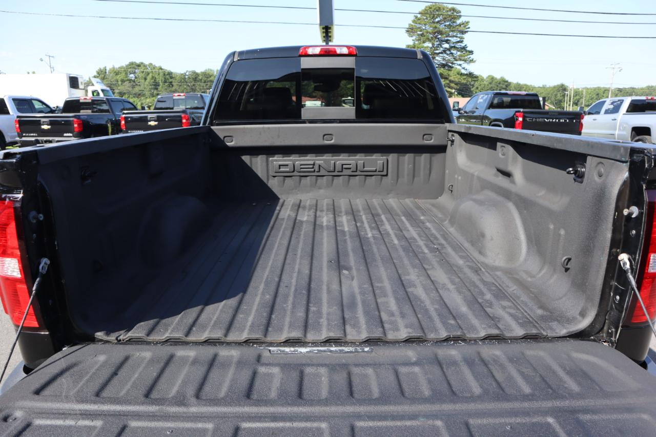 GMC Sierra 2500HD 4WD Crew Cab 153.7" Denali 2017