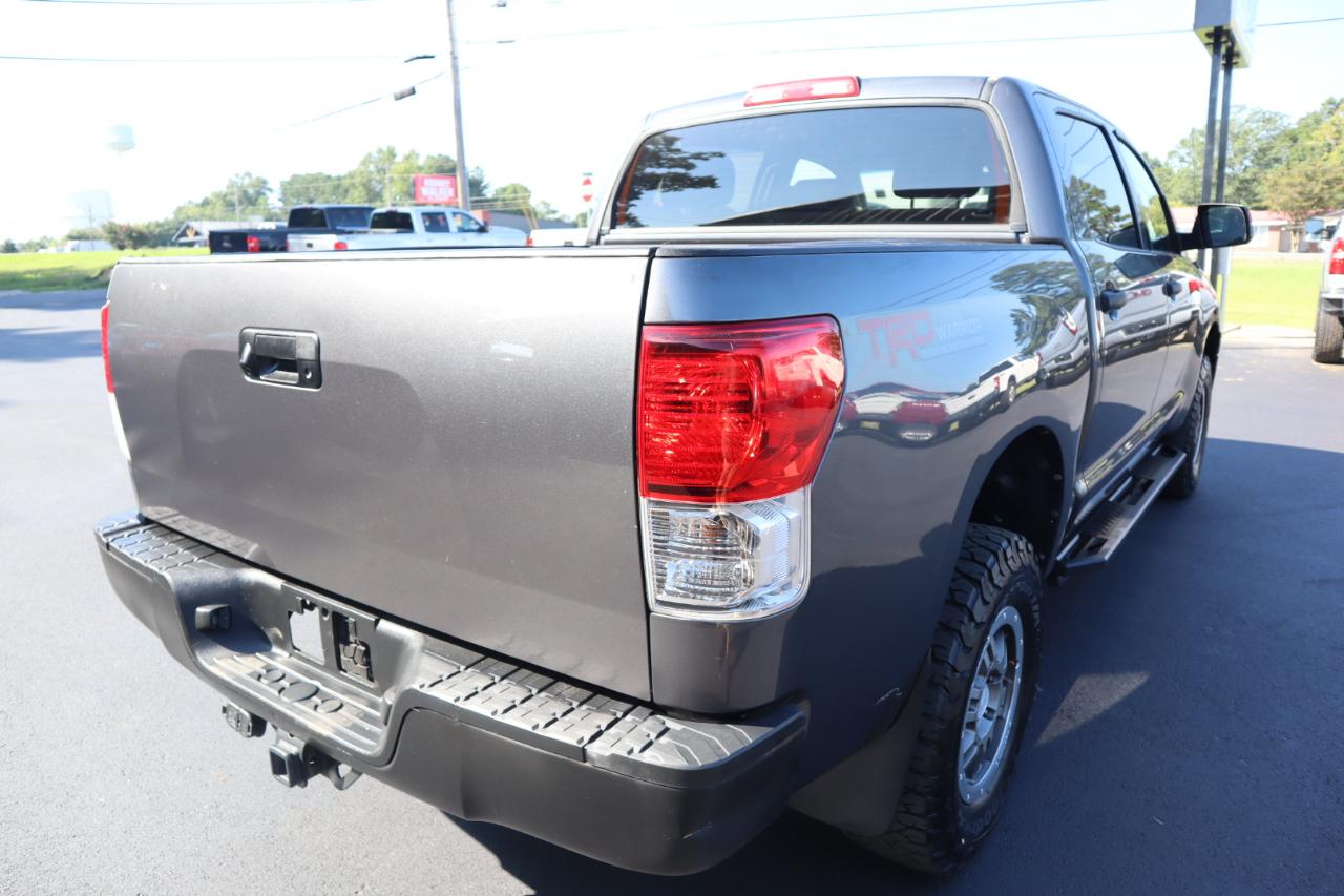Toyota Tundra 4WD Truck CrewMax 5.7L V8 6-Spd AT (Natl) 2013