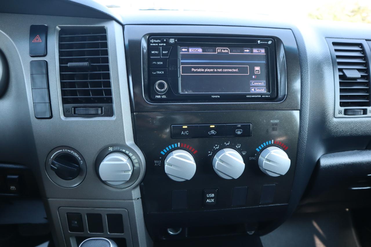 Toyota Tundra 4WD Truck CrewMax 5.7L V8 6-Spd AT (Natl) 2013