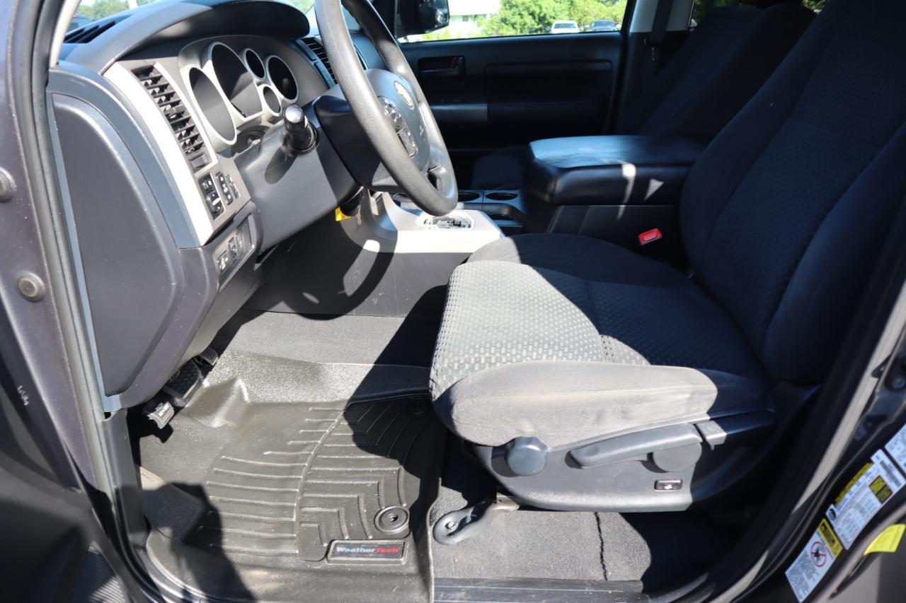 Toyota Tundra 4WD Truck CrewMax 5.7L V8 6-Spd AT (Natl) 2013