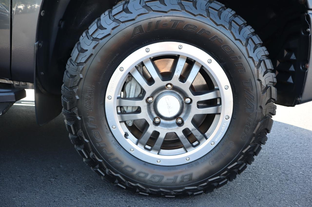 Toyota Tundra 4WD Truck CrewMax 5.7L V8 6-Spd AT (Natl) 2013