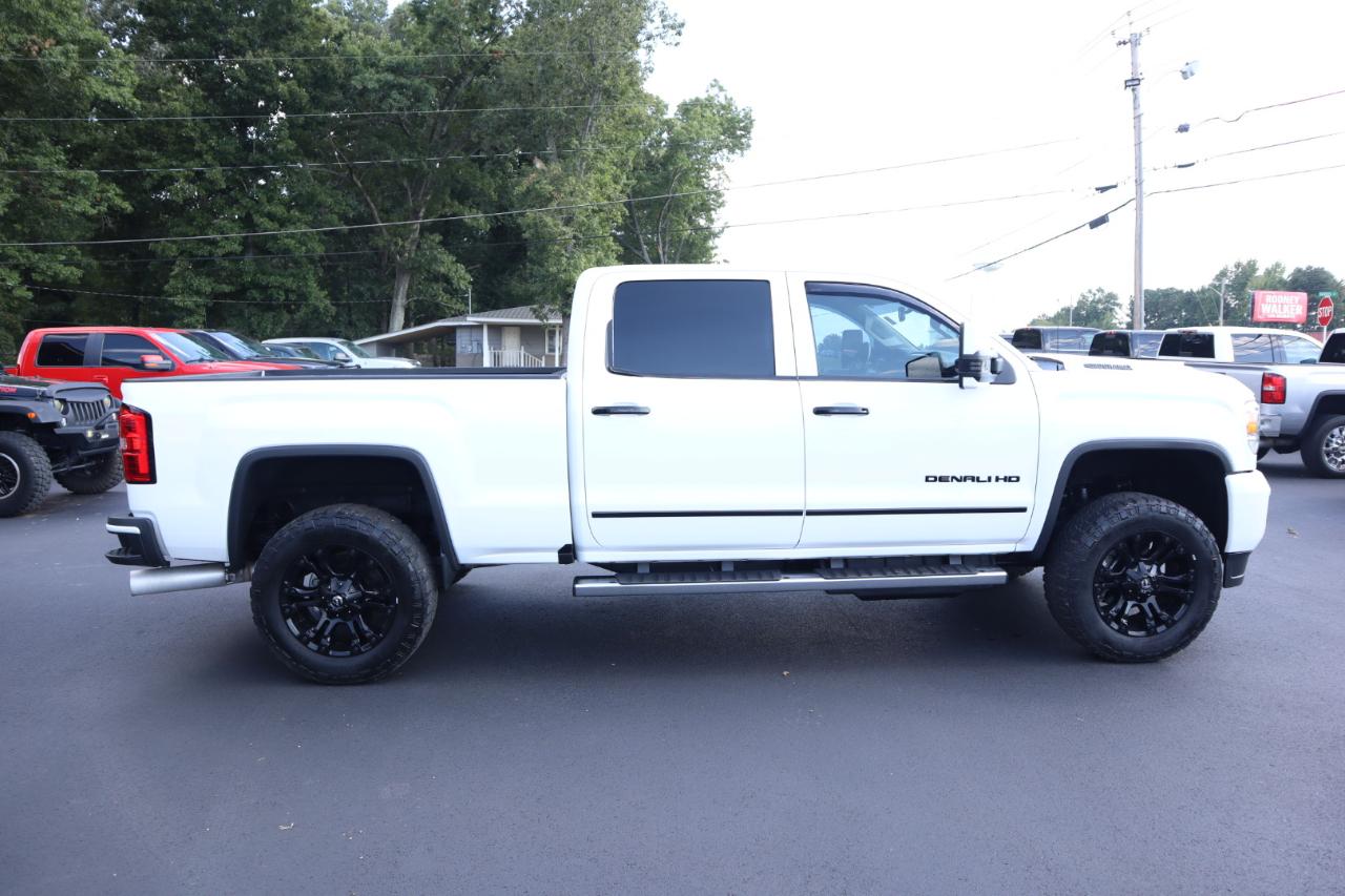 GMC Sierra 2500HD 4WD Crew Cab 153.7" Denali 2017
