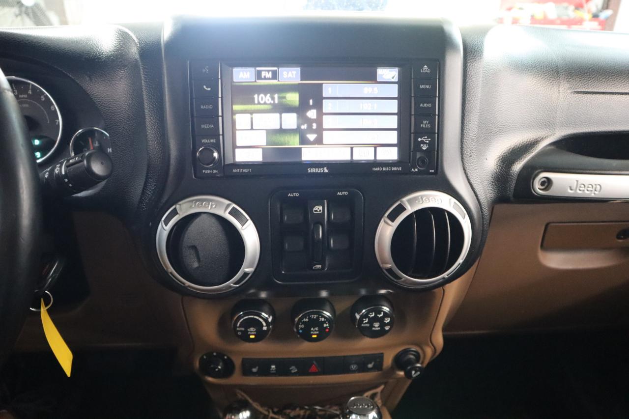 Jeep Wrangler Unlimited 4WD 4dr Rubicon 2013