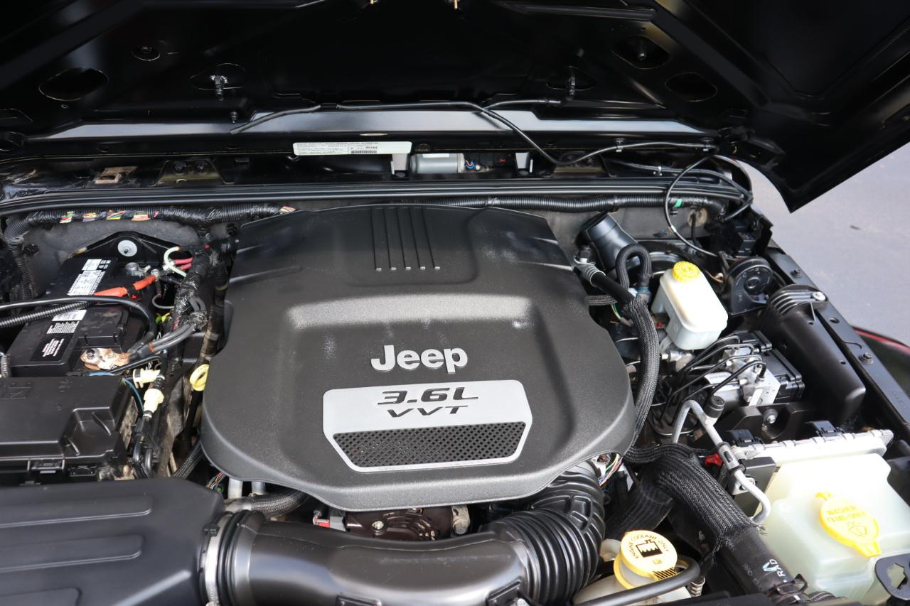 Jeep Wrangler Unlimited 4WD 4dr Rubicon 2013
