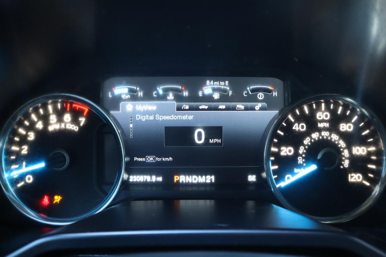 Ford F-150 4WD SuperCrew 145" Lariat 2015