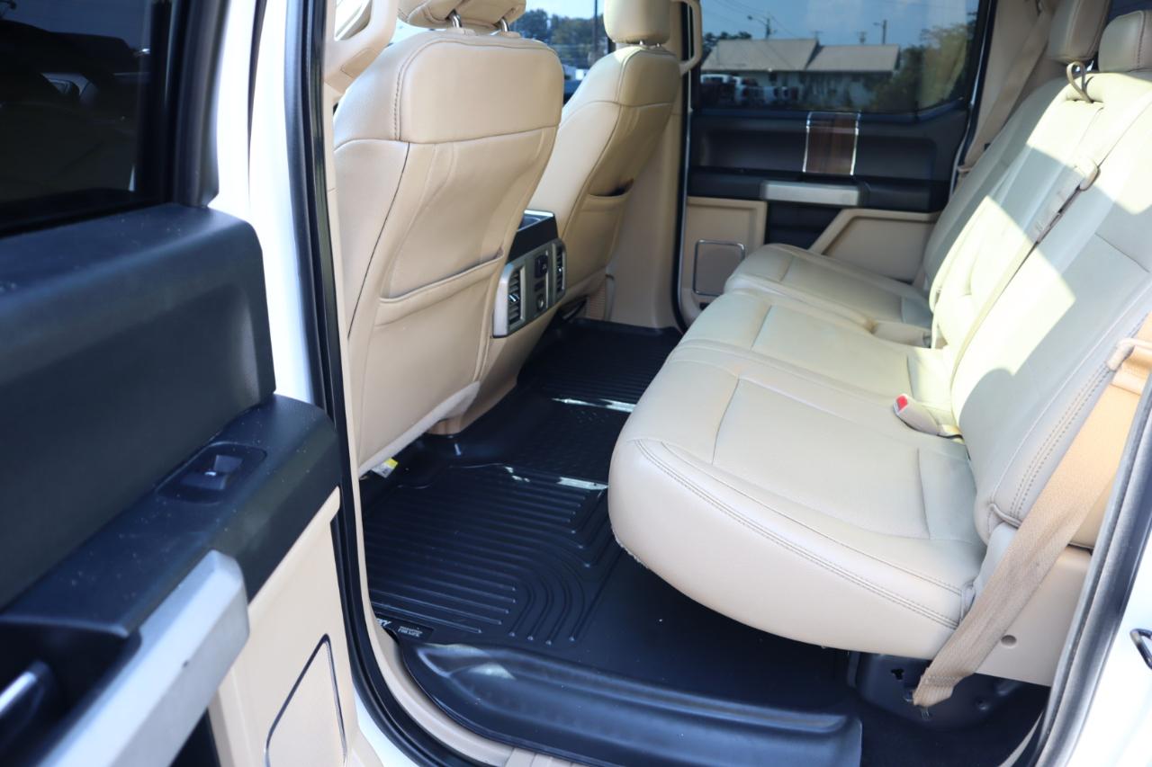 Ford F-150 4WD SuperCrew 145" Lariat 2015
