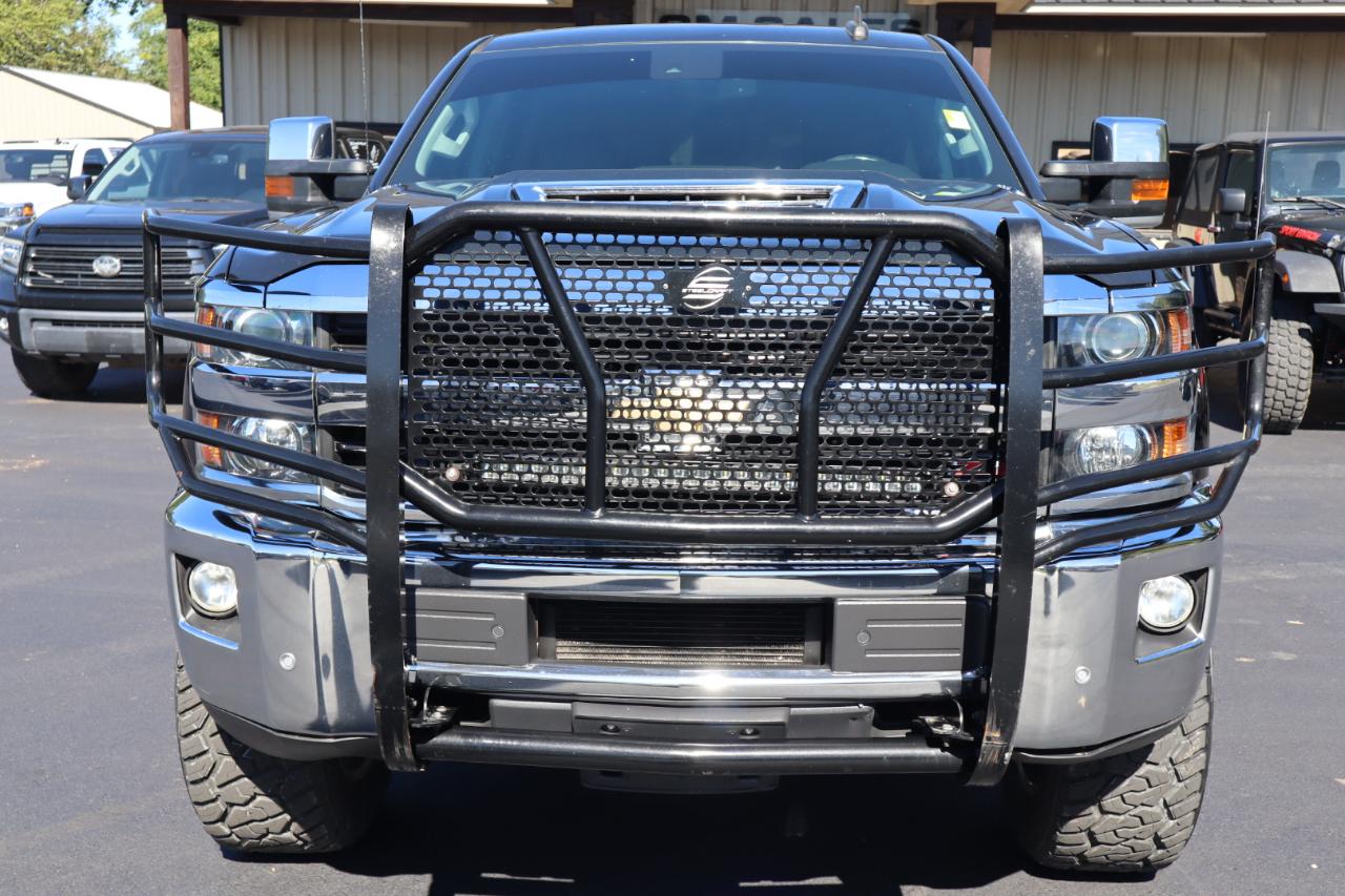 Chevrolet Silverado 2500HD 4WD Crew Cab 153.7" LTZ 2017