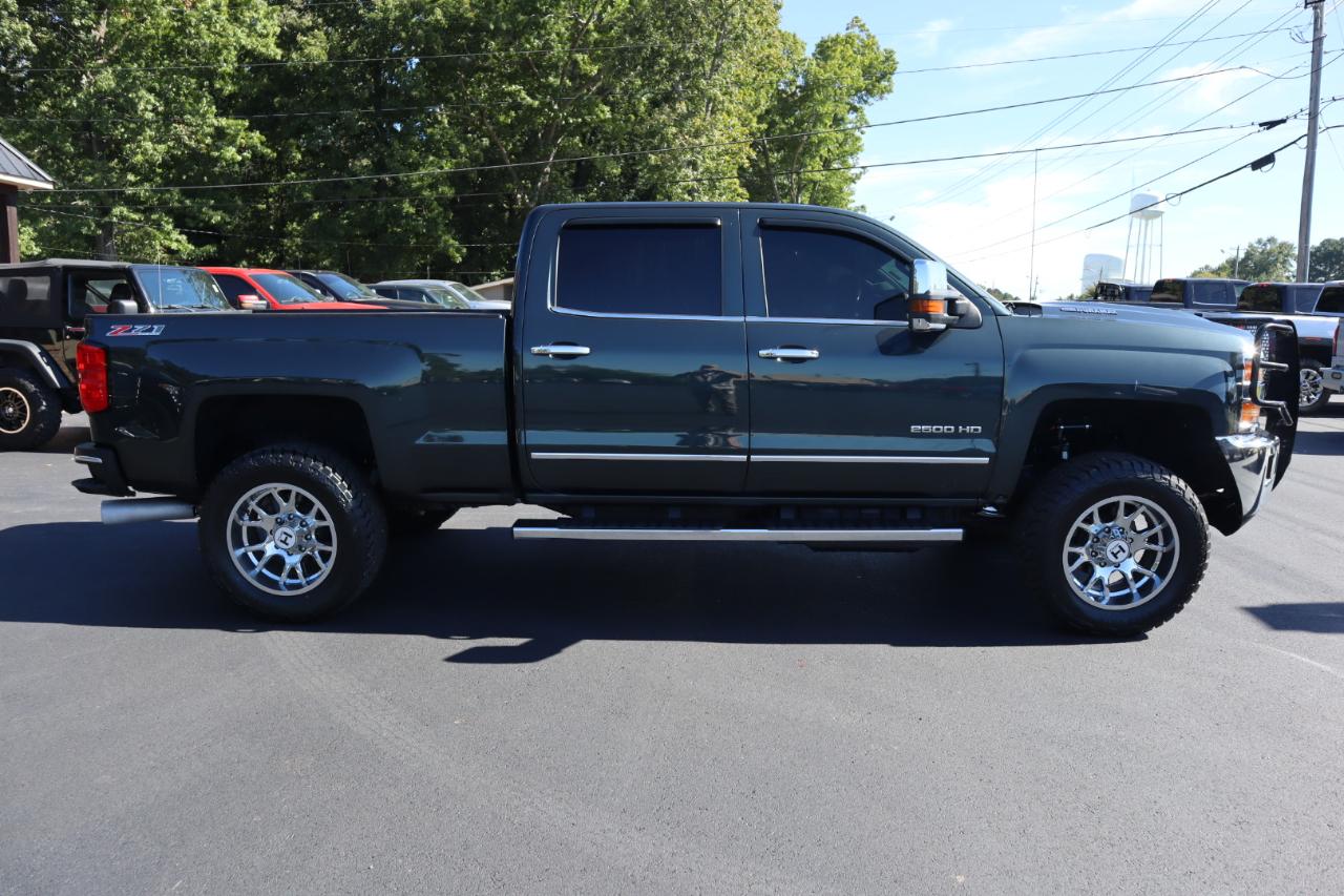 Chevrolet Silverado 2500HD 4WD Crew Cab 153.7" LTZ 2017