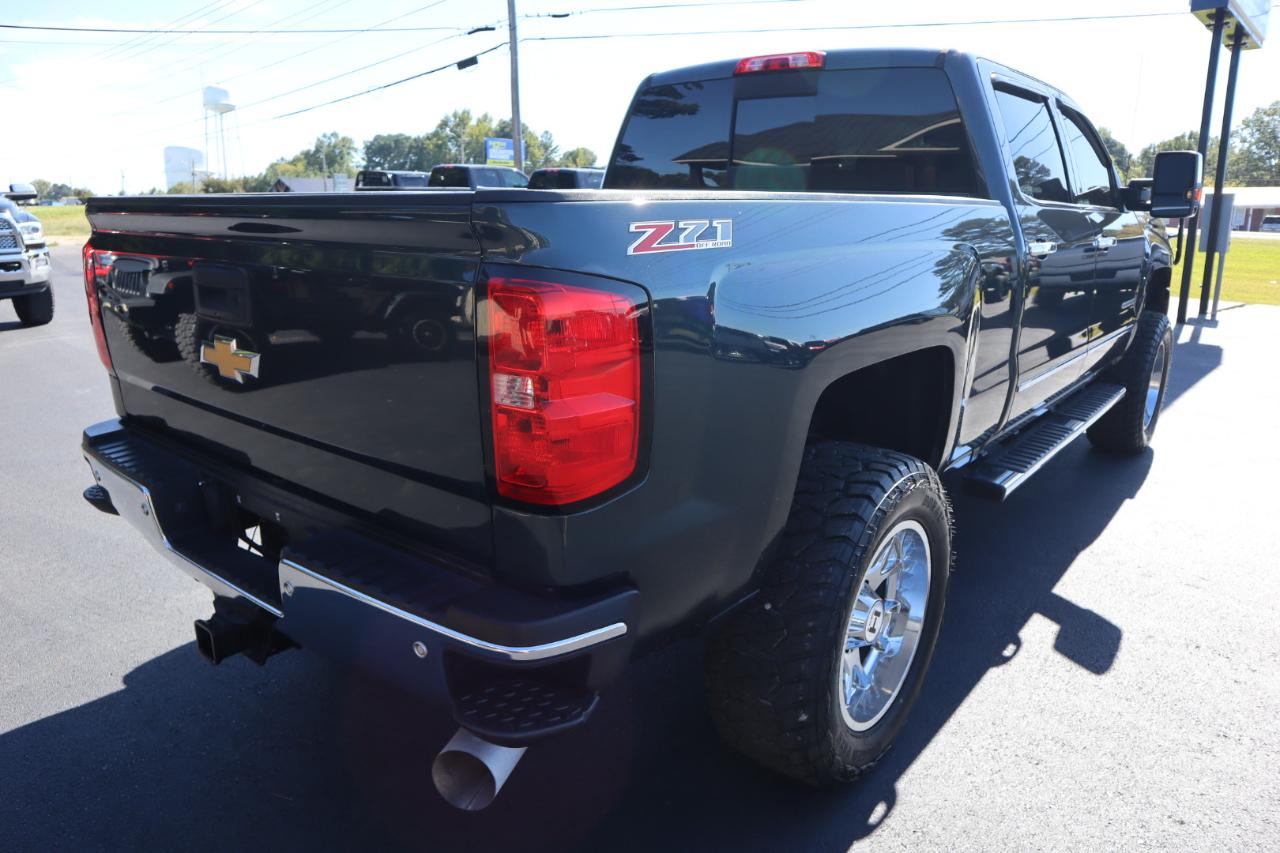 Chevrolet Silverado 2500HD 4WD Crew Cab 153.7" LTZ 2017