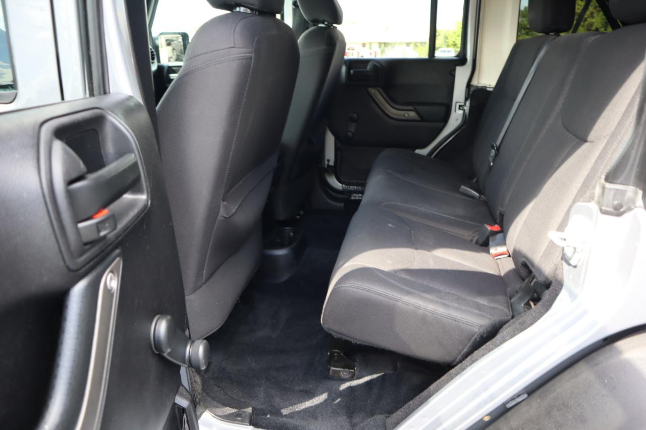 Jeep Wrangler Unlimited 4WD 4dr Sport 2016