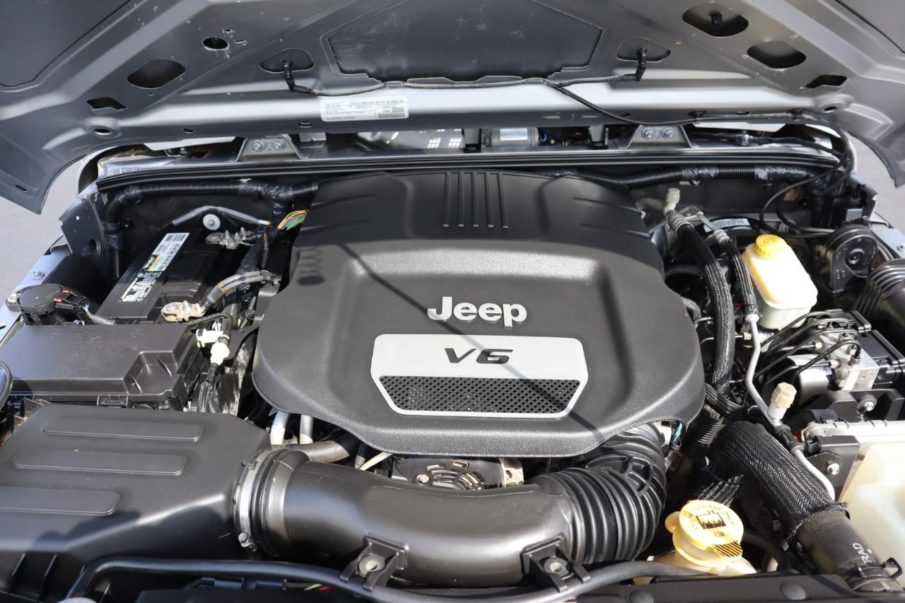 Jeep Wrangler Unlimited 4WD 4dr Sport 2016