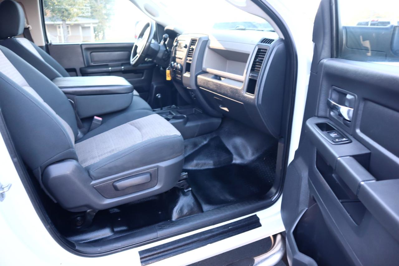 RAM 5500 4WD Reg Cab 168" WB 84" CA ST 2011